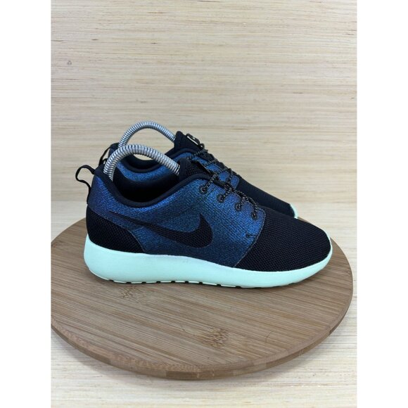 Nike Roshe One WWC QS Teal Black Vapor Green Athletic Running Shoes Women 6.5 - Picture 3 of 8